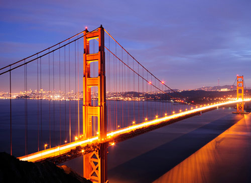 The iconic Golden Gate Bridge connecting the city of San Francisco to Marin County, California