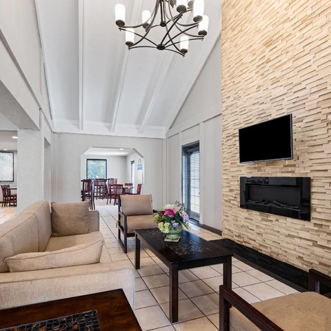 Image #1 of 5-Lobby or Reception