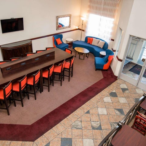 Image #1 of 5-Lobby or Reception