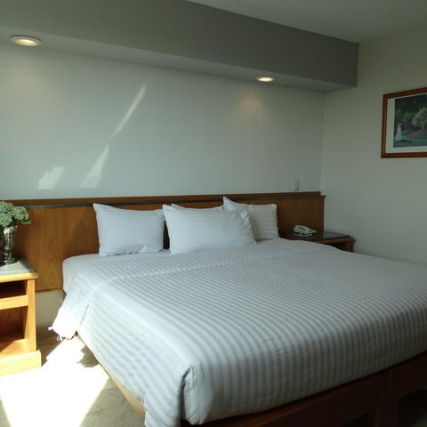 Image #1 of 5-Bed