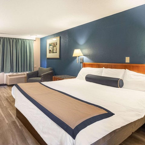 Image #1 of 5-Bed
