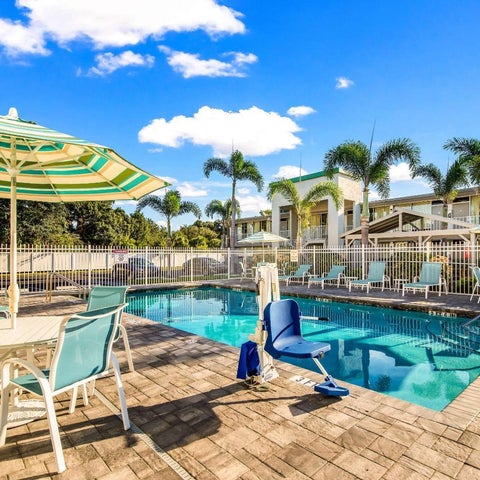 Image #1 of 5-Swimming Pool