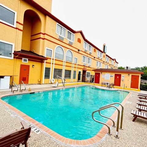 Image #1 of 5-Swimming Pool