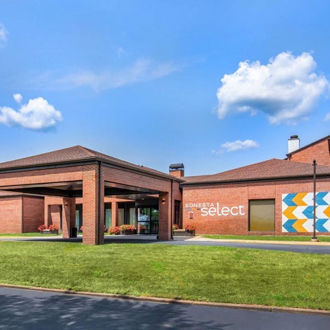 Image #1 of 5-Property Building
