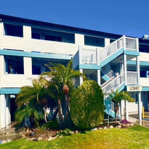 Image #1 of 5-Facade/Entrance