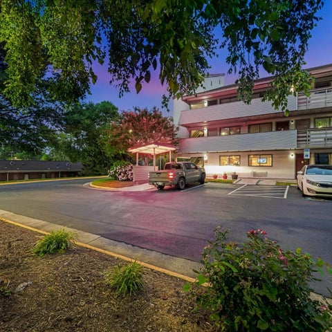Image #1 of 5-Property Building