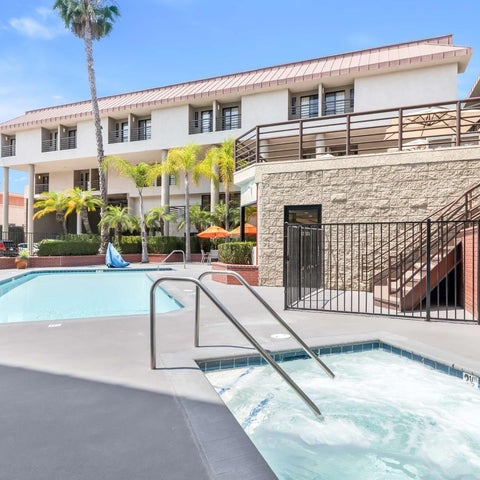 Image #1 of 5-Pool View