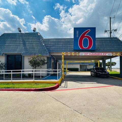 Image #1 of 5-Property Building