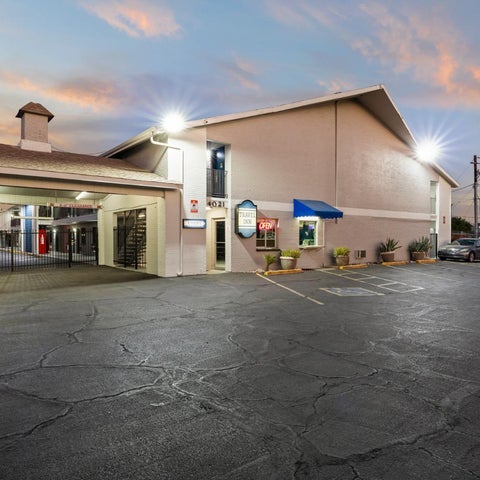 Image #1 of 5-Property Building