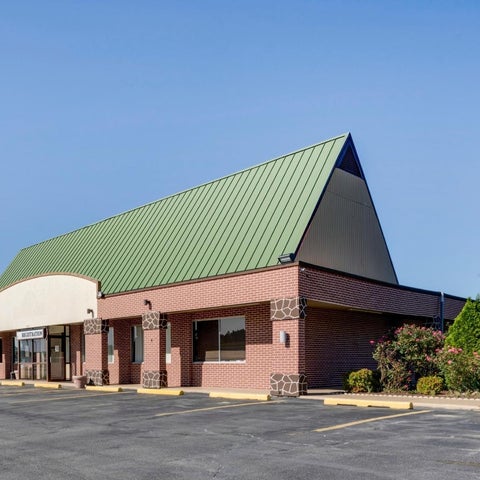 Image #1 of 5-Facade/Entrance