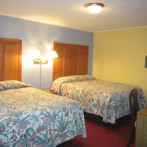 Image #1 of 5-Photo of the Whole Room