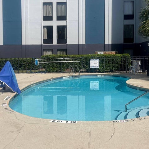 Image #1 of 5-Swimming Pool