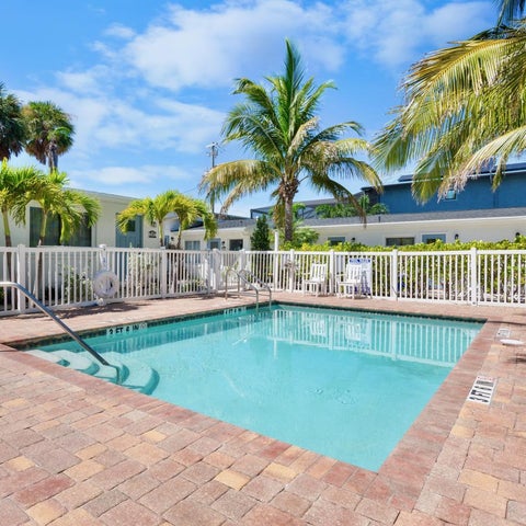 Image #1 of 5-Swimming Pool
