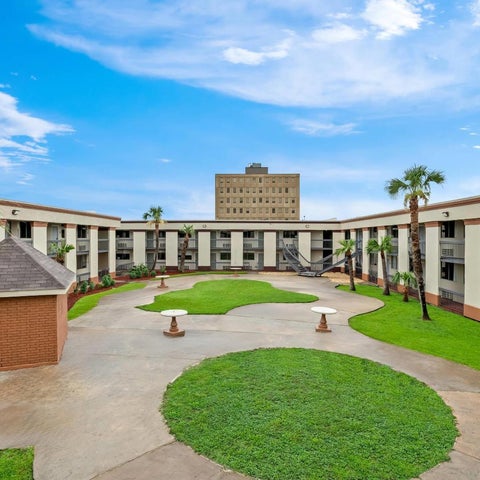Image #1 of 5-Swimming Pool