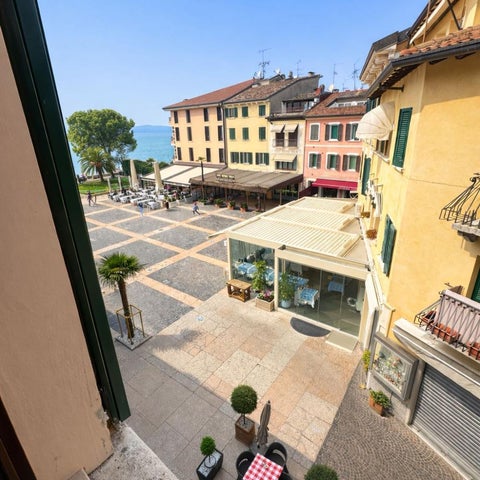 Image #1 of 5-Street View
