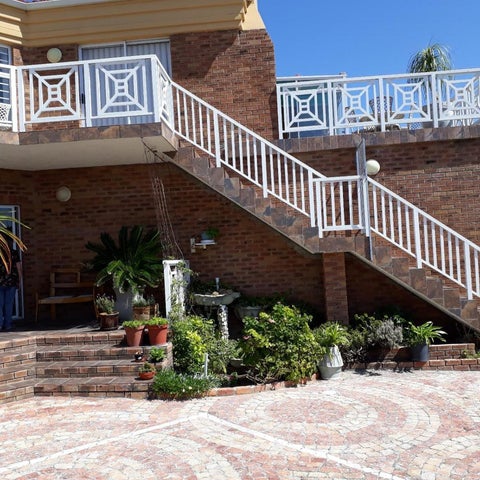 Image #1 of 5-Facade/Entrance