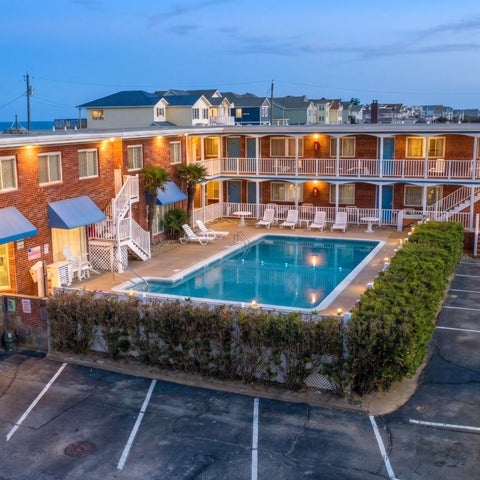 Image #1 of 5-Swimming Pool